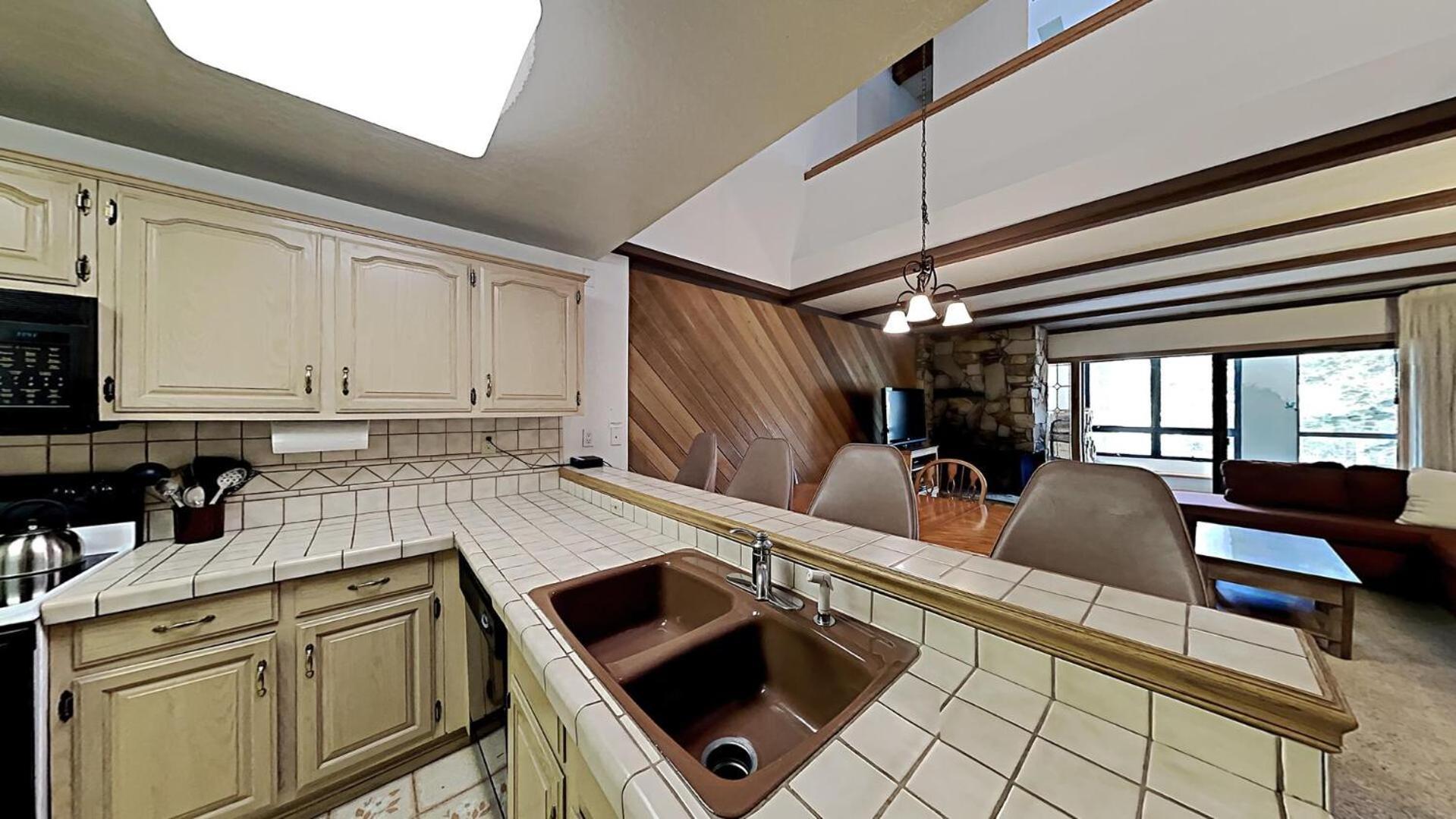 Slopeside 1849 Condos - Comfortable 3 Bedroom Condos With Full Kitchens Mammoth Lakes Room photo