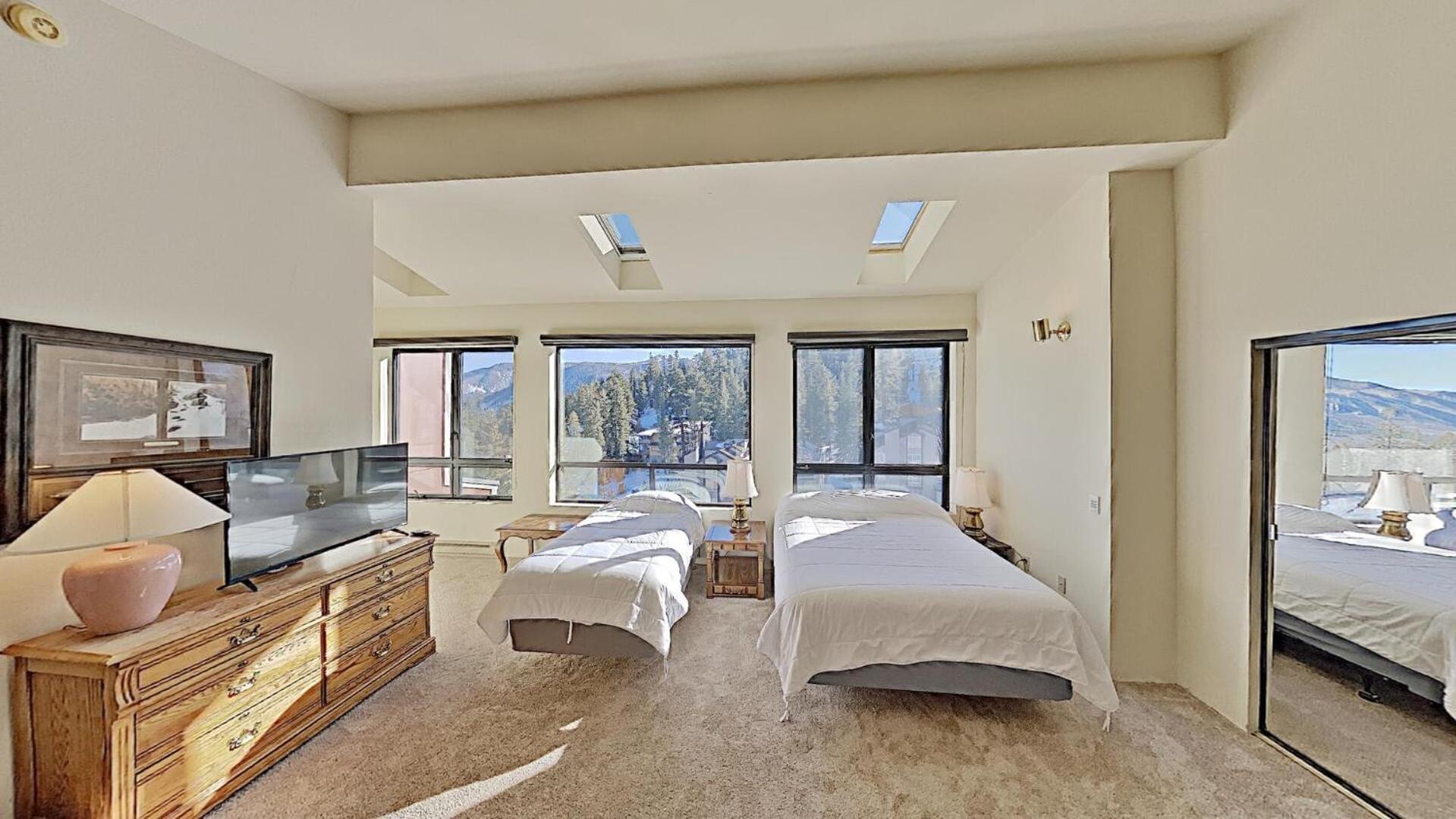 Slopeside 1849 Condos - Comfortable 3 Bedroom Condos With Full Kitchens Mammoth Lakes Room photo