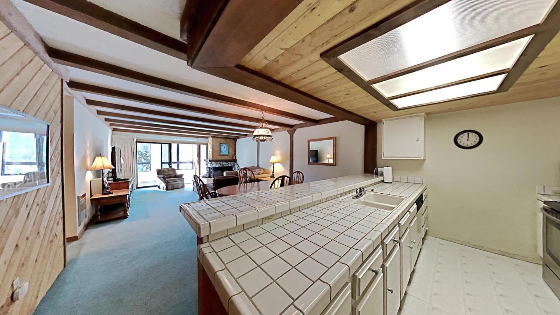 Slopeside 1849 Condos - Comfortable 3 Bedroom Condos With Full Kitchens Mammoth Lakes Room photo