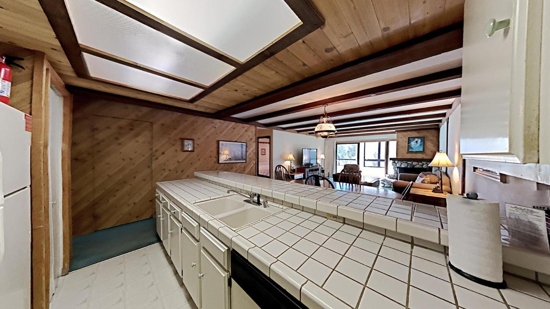 Slopeside 1849 Condos - Comfortable 3 Bedroom Condos With Full Kitchens Mammoth Lakes Room photo